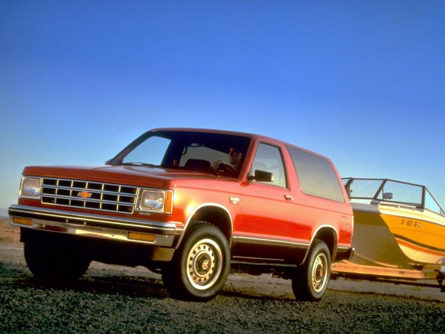  Chevrolet S-10 Blazer 3-Door 1983 года  (фото 10 из 14)